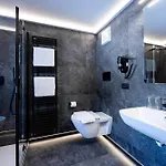 Miralago Hotel