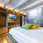 Miralago Hotel