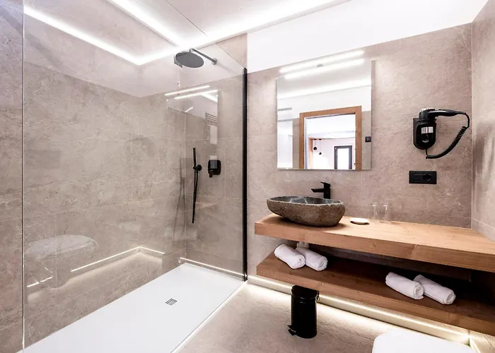 Miralago Szálloda 2*