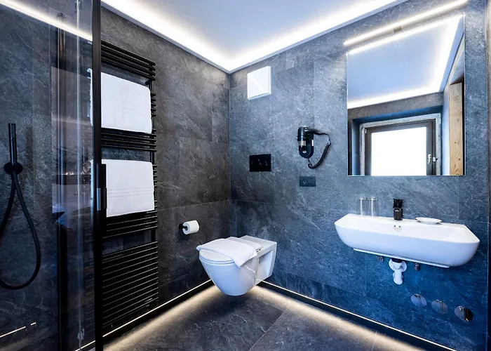 Szálloda Miralago 2*