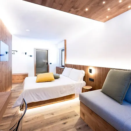 Miralago Hotel